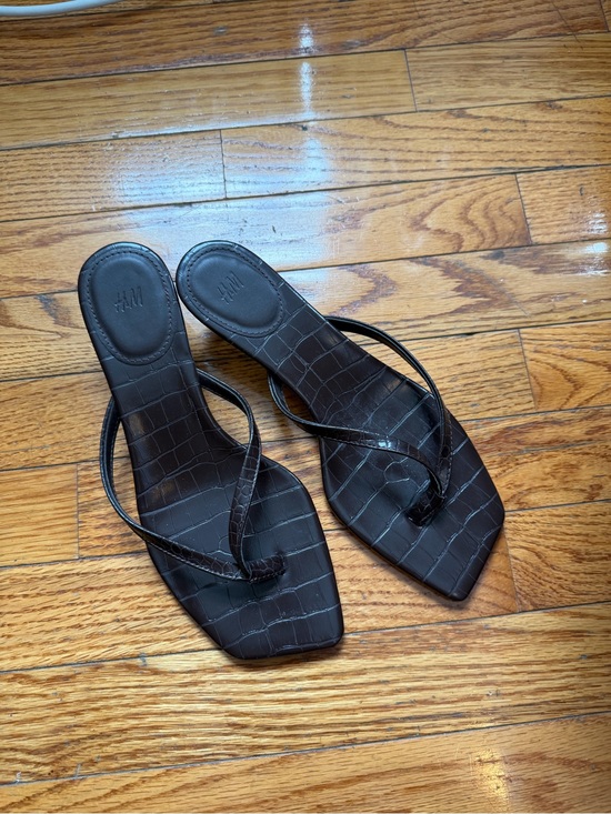 H&M Shoes - H&M Dark Brown Croc-Embossed Square-Toe Thong Mules